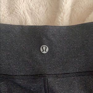 Size 6 lululemon crop leggings